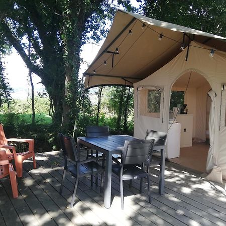 Hebergements Camping "Les Pieds Dans L'Eau" Crozon Dış mekan fotoğraf