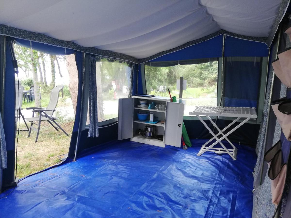 Hebergements Camping "Les Pieds Dans L'Eau" Crozon Dış mekan fotoğraf