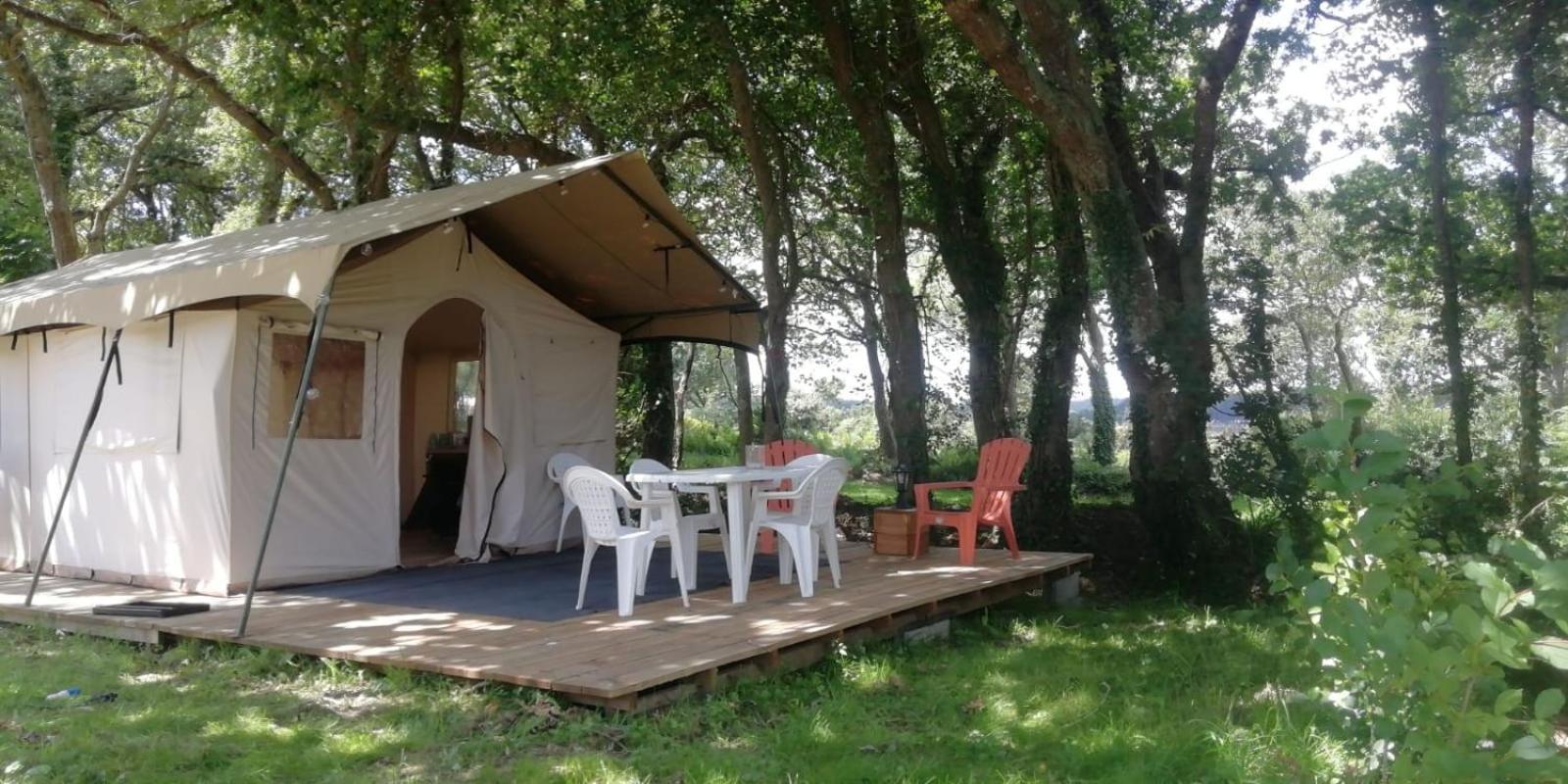 Hebergements Camping "Les Pieds Dans L'Eau" Crozon Dış mekan fotoğraf